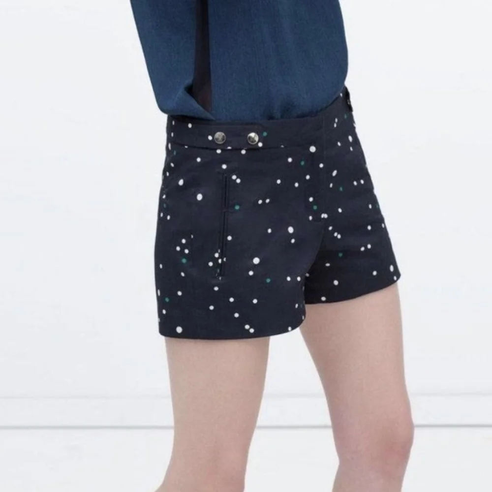 Zara‎ Basic Navy Blue Polka Dot Shorts Size Medium